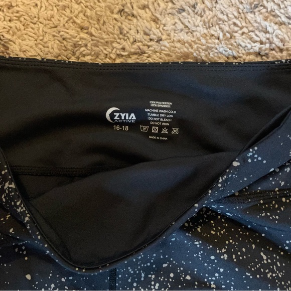 ZYIA Pants & Jumpsuits Zyia Leggings Reflective 618 Poshmark